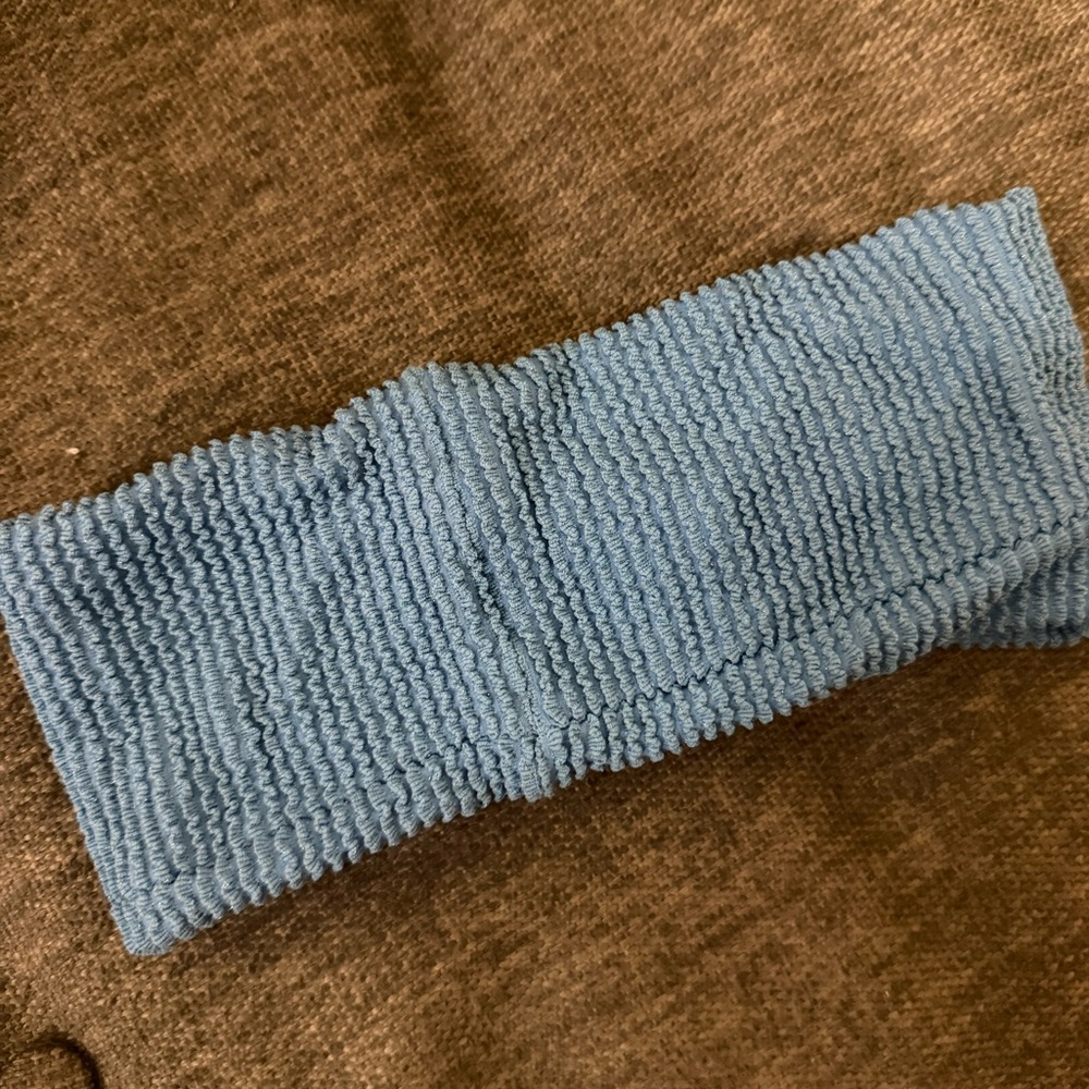 Aerie Shimmery Crinkle Holiday Christmas Ice Winter Headband in Turquoise - Picture 4 of 8
